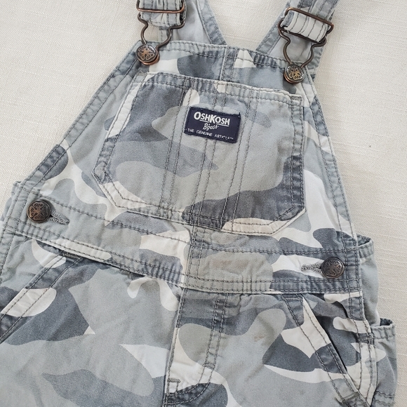Oshkosh camo shortalls 24 months - Picture 2 of 6